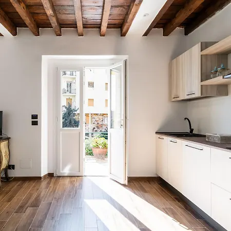 Giano Host - Gozzano, Simple Pleasures Apartment *