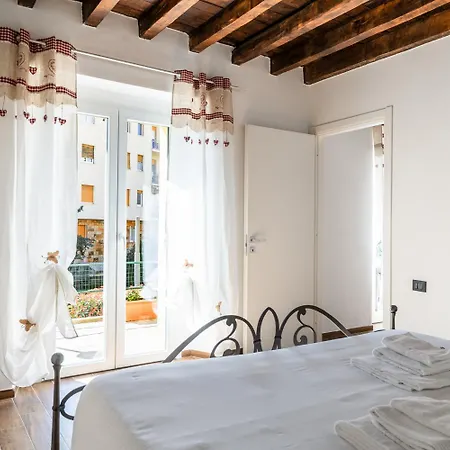 Giano Host - Gozzano, Simple Pleasures شقة *