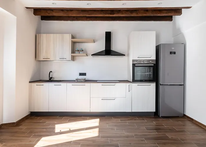 Giano Host - Gozzano, Simple Pleasures *