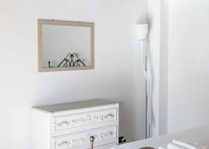 Giano Host - Gozzano, Simple Pleasures Apartmán *