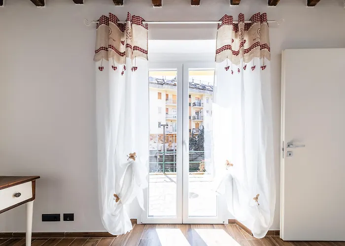 Giano Host - Gozzano, Simple Pleasures