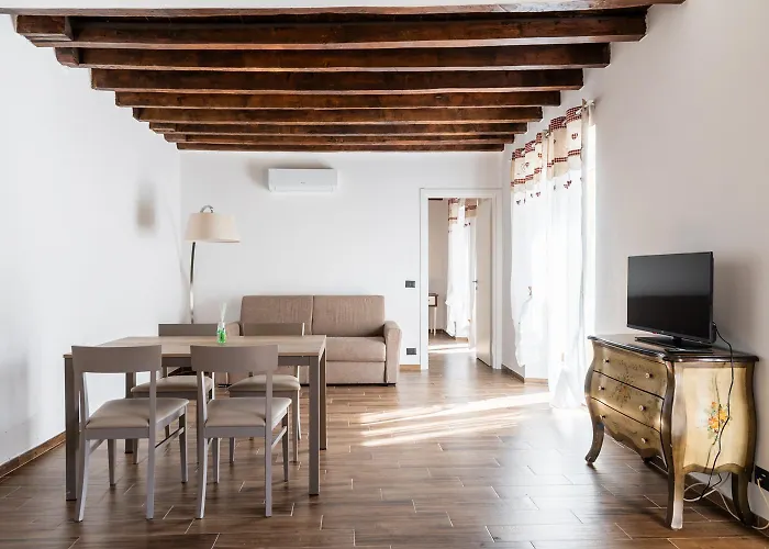 Giano Host - Gozzano, Simple Pleasures Appartement