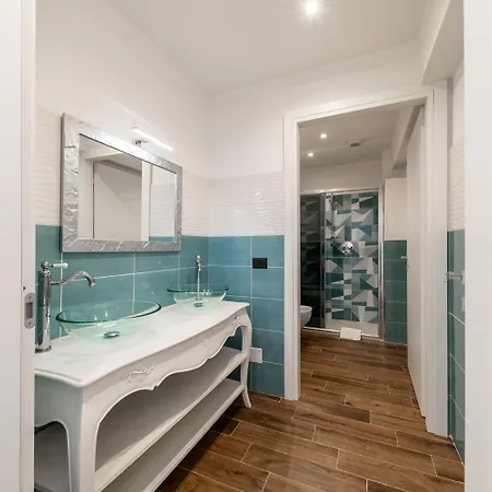 Giano Host - Gozzano, Simple Pleasures アパート