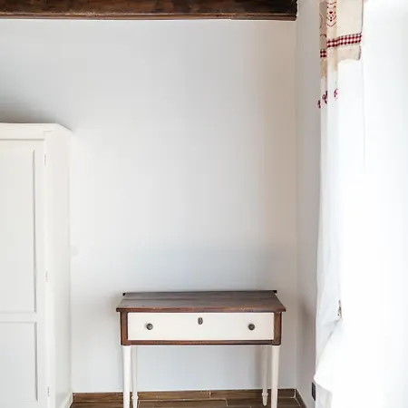 Giano Host - Gozzano, Simple Pleasures