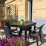 Giano Host - Gozzano, Simple Pleasures Appartement Genua